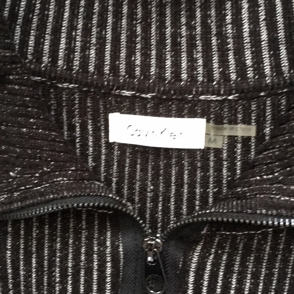 Calvin Klein’s sweater dress - Picture 2 of 3